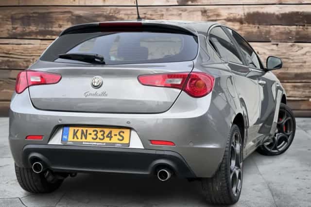Alfa Romeo Giulietta (2010) thumbnail 6