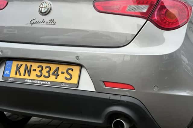 Alfa Romeo Giulietta (2010) thumbnail 9