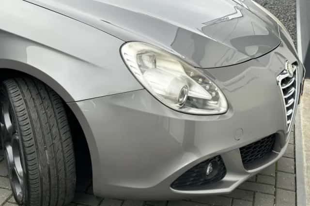 Alfa Romeo Giulietta (2010) thumbnail 10