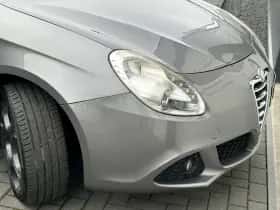Alfa Romeo Giulietta (2010) thumbnail 10