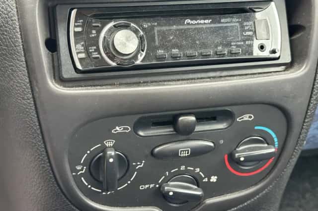 Peugeot 206 (1998) thumbnail 14