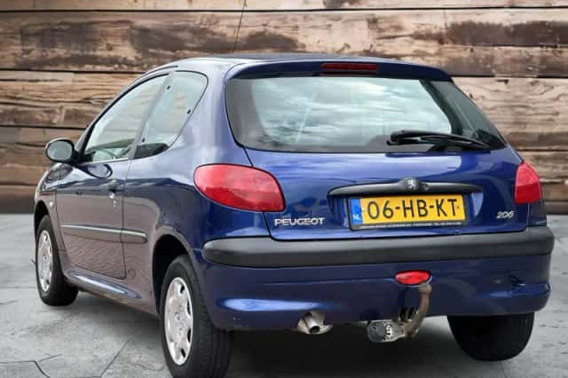 Peugeot 206 (1998) thumbnail 8