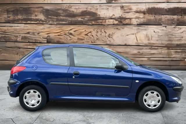 Peugeot 206 (1998) thumbnail 10
