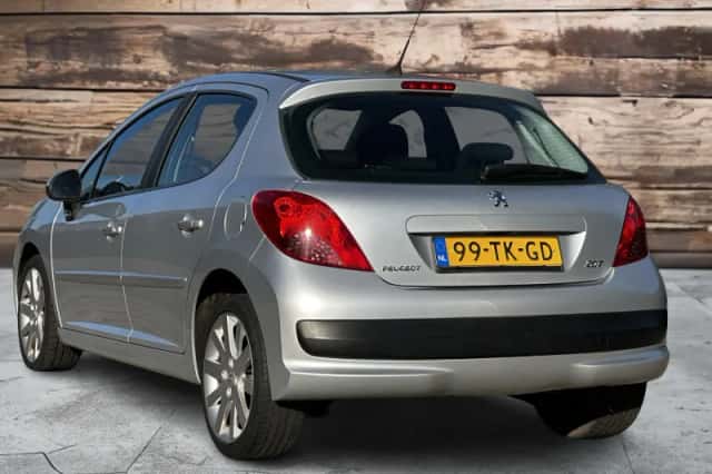 Peugeot 207 (2006) thumbnail 8