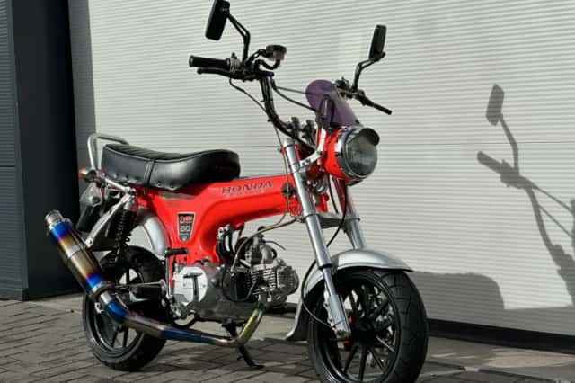 JINCHENG Bromfiets (2000) thumbnail 2