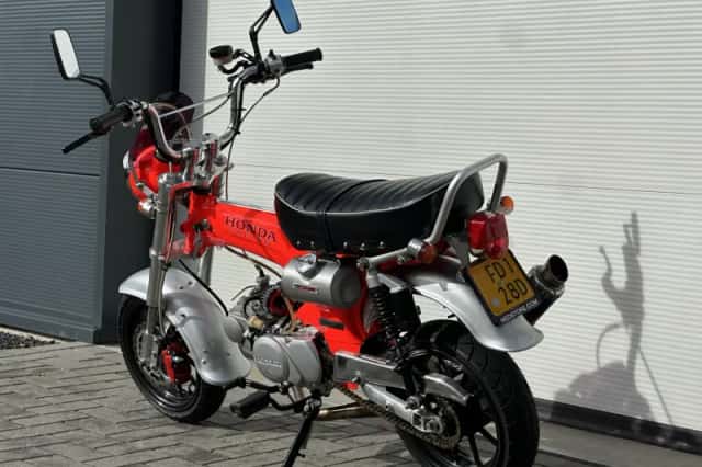 JINCHENG Bromfiets (2000) thumbnail 5