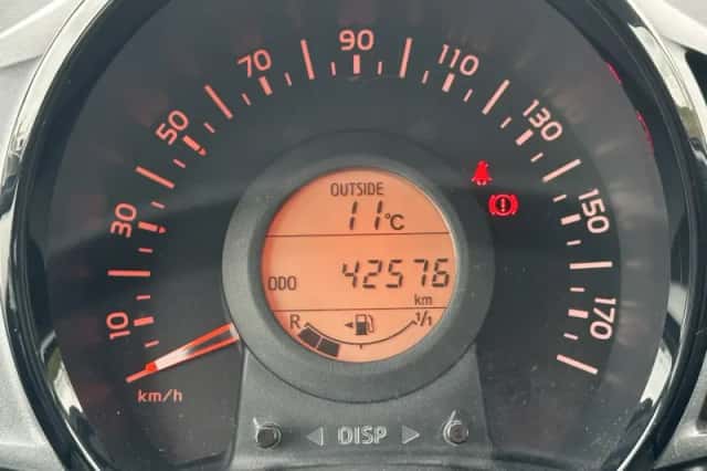Toyota Aygo (2017) thumbnail 13