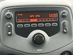 Toyota Aygo (2017) thumbnail 14