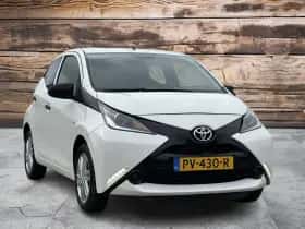 Toyota Aygo (2017) thumbnail 3