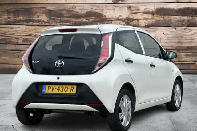 Toyota Aygo (2017) thumbnail 6