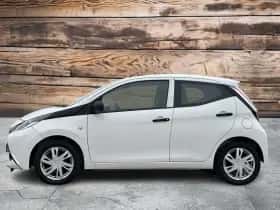 Toyota Aygo (2017) thumbnail 7