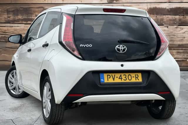 Toyota Aygo (2017) thumbnail 10