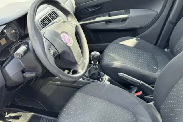 Fiat Grande Punto (2005) thumbnail 14