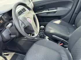 Fiat Grande Punto (2005) thumbnail 14
