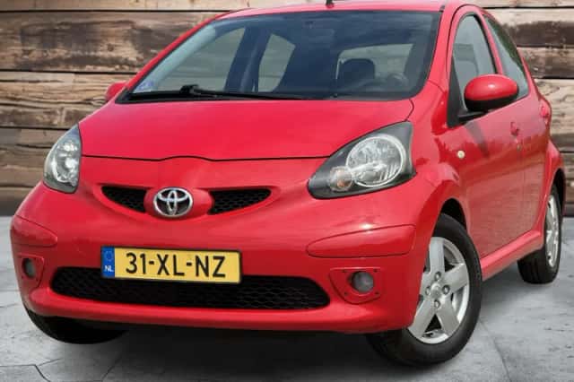 Toyota Aygo (2005) thumbnail 1