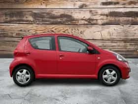 Toyota Aygo (2005) thumbnail 4