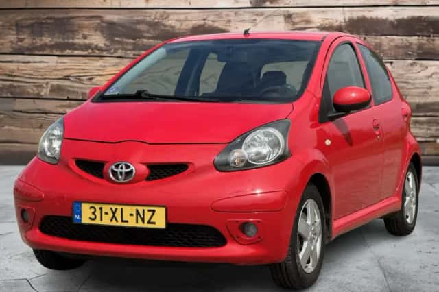 Toyota Aygo (2005) thumbnail 7