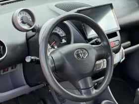 Toyota Aygo (2005) thumbnail 10