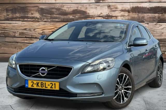 Volvo V40 (2012) thumbnail 1