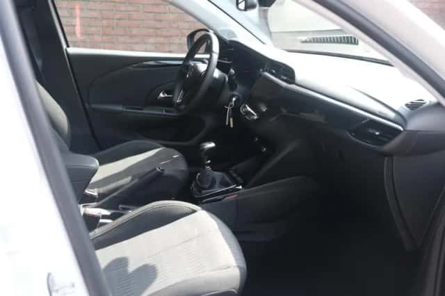 Opel Corsa (2023) thumbnail 4