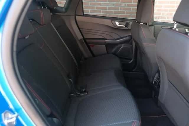 Ford Kuga (2025) thumbnail 3