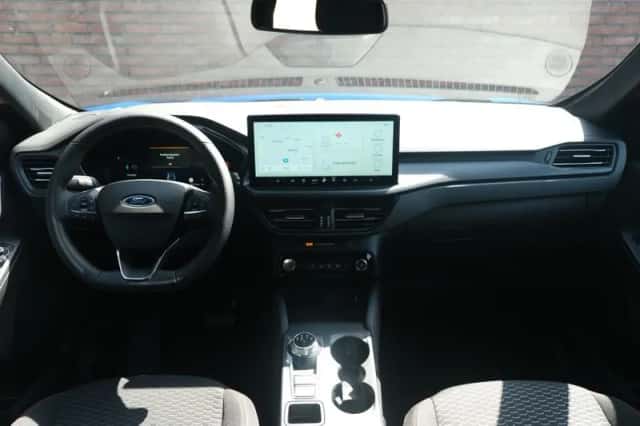 Ford Kuga (2025) thumbnail 6