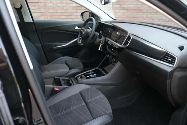 Opel Grandland (2024) thumbnail 4