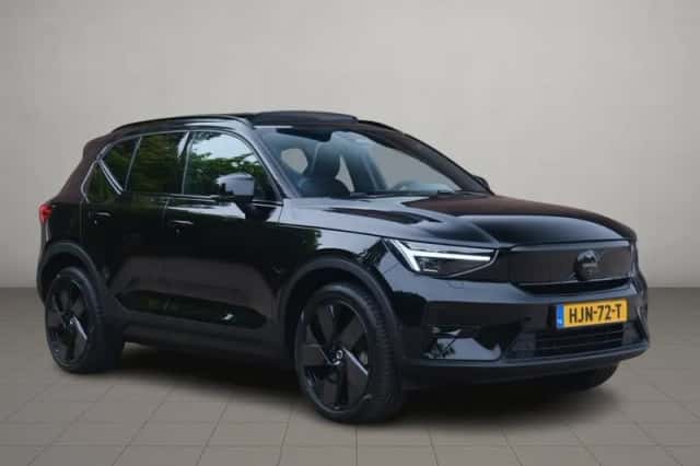 Volvo EX40 (2025) thumbnail 1