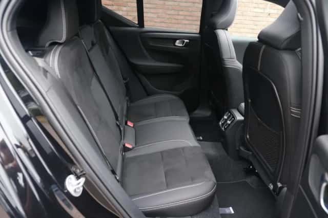 Volvo EX40 (2025) thumbnail 3