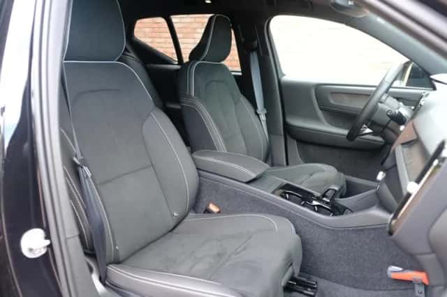 Volvo EX40 (2025) thumbnail 6