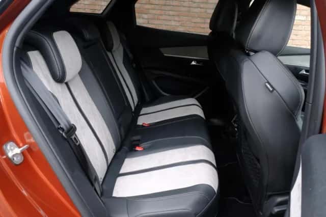 Peugeot 3008 (2020) thumbnail 3