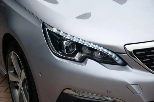 Peugeot 308 (2019) thumbnail 2