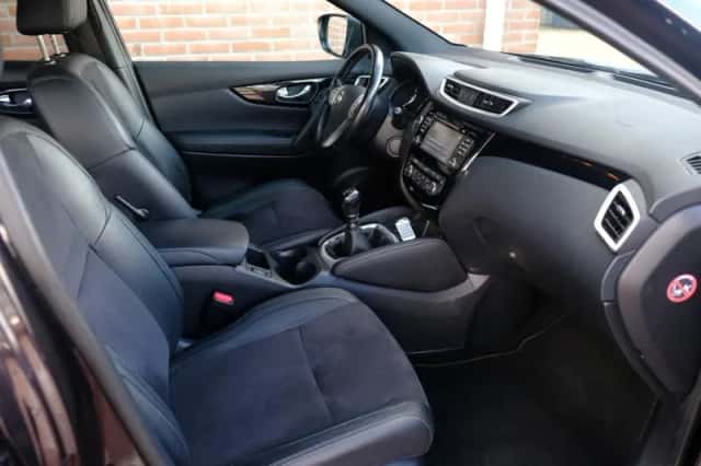 Nissan Qashqai (2017) thumbnail 4
