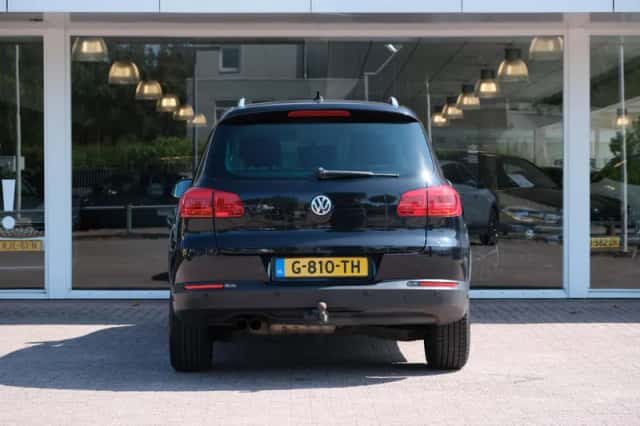 Volkswagen Tiguan (2014) thumbnail 5