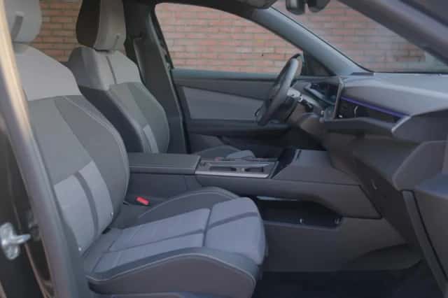 Opel Grandland (2025) thumbnail 4