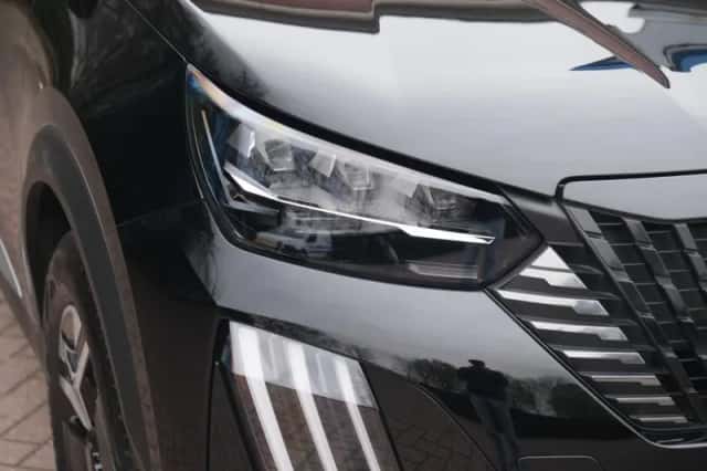 Peugeot e-2008 (2025) thumbnail 2