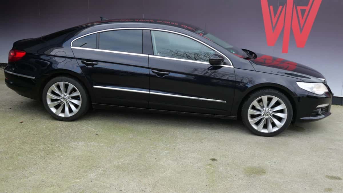 Volkswagen Passat — foto 1