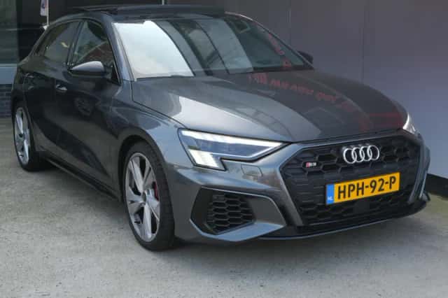 Audi S3 (2021) thumbnail 2