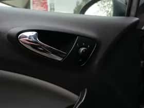 SEAT Ibiza (2016) thumbnail 32
