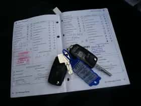 Volkswagen Golf (2009) thumbnail 30