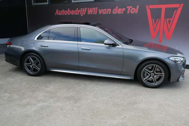 Mercedes-Benz S-Klasse (2022) thumbnail 2