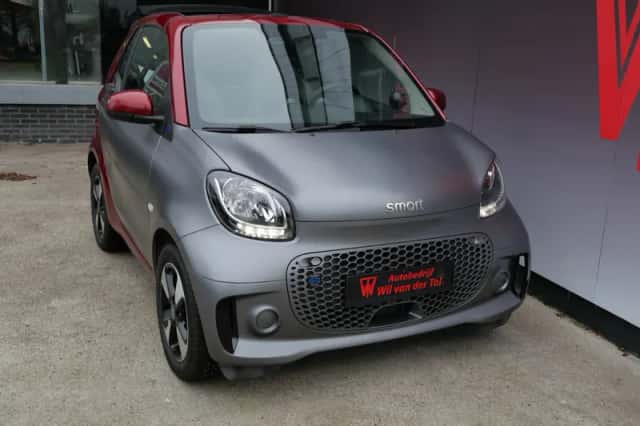 Smart Fortwo (2020) thumbnail 3