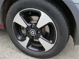 Smart Fortwo (2020) thumbnail 4