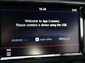 Volkswagen Golf (2012) thumbnail 17