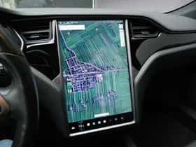 Tesla Model S (2019) thumbnail 16