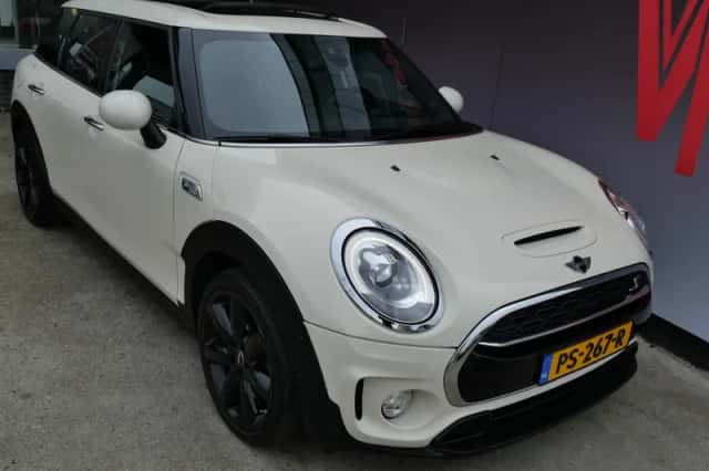MINI Clubman (2017) thumbnail 4