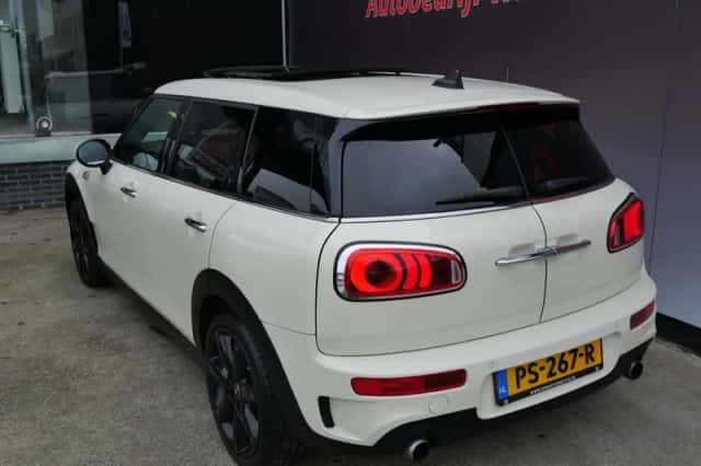 MINI Clubman (2017) thumbnail 6