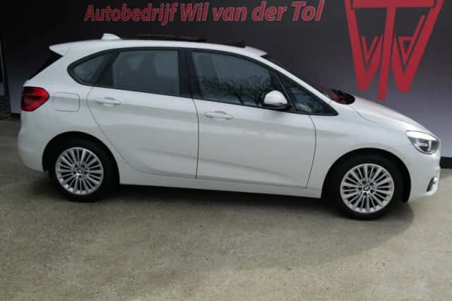 BMW 2-Serie (2015) thumbnail 1