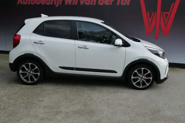 Volkswagen Polo (2017) thumbnail 4