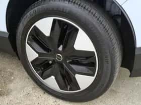 Volvo EX30 (2024) thumbnail 17